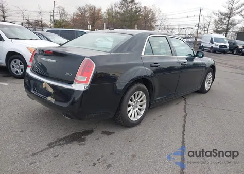 2013 Chrysler 300 Motown z USA, uszkodzony, nr VIN 2C3CCAAG8DH615293